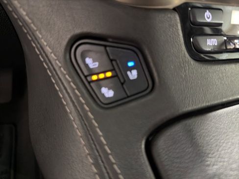 Used 2020 GMC Yukon Denali w/ Open Road Package AWD/4WD image 34
