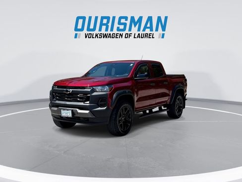 Used 2023 Chevrolet Colorado Trail Boss w/ Advanced Trailering Package AWD/4WD image 4