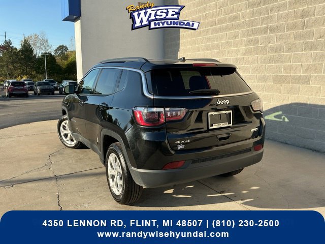 Used 2024 Jeep Compass Latitude AWD/4WD image 9