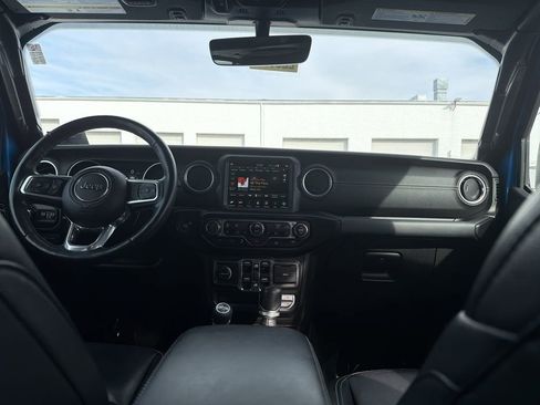 Used 2021 Jeep Wrangler Unlimited Sahara w/ Cold Weather Group image 19