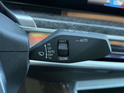 Used 2024 BMW 740i xDrive AWD/4WD image 26