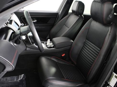 Used 2020 Land Rover Discovery Sport SE R-Dynamic image 18