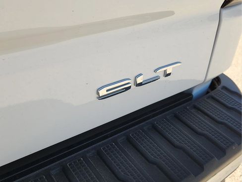 New 2026 GMC Sierra 1500 SLT AWD/4WD image 11