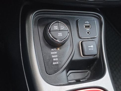 Used 2018 Jeep Compass Trailhawk w/ Leather Interior Group image 13