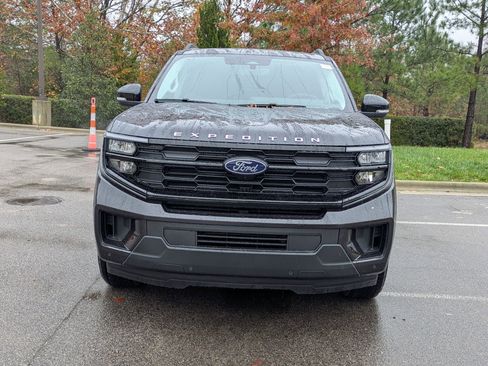 New 2025 Ford Expedition Max Active image 9