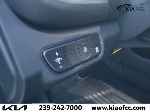 New 2026 Kia Seltos S FWD image 26