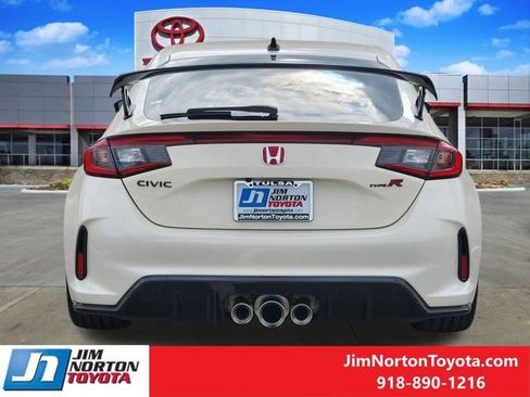 Used 2023 Honda Civic Type R image 7