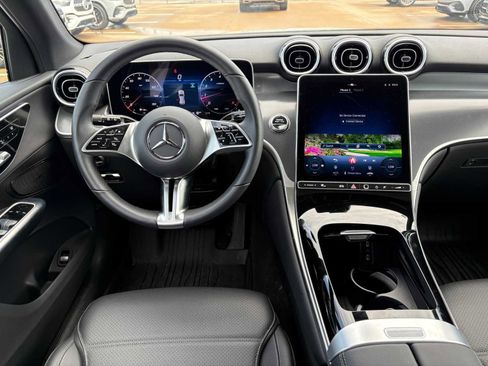 Used 2026 Mercedes-Benz GLC 300 image 11