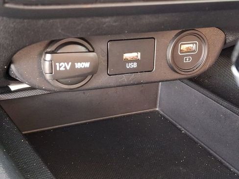 Used 2023 Hyundai Elantra SEL image 26