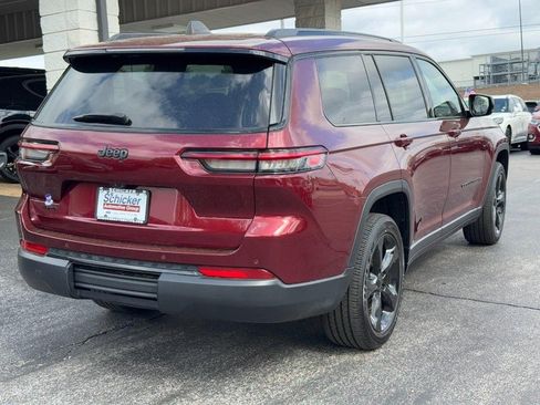 Used 2023 Jeep Grand Cherokee L Laredo AWD/4WD image 3