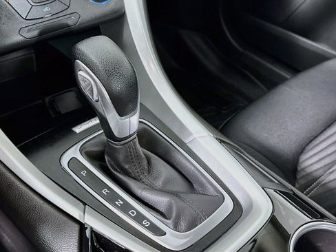 Used 2016 Ford Fusion SE FWD image 15