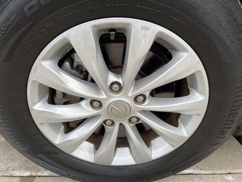 Certified 2017 Chrysler Pacifica Touring-L image 9