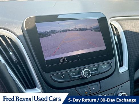 Used 2024 Chevrolet Malibu LT FWD image 16