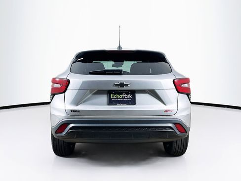 Used 2024 Chevrolet Trax RS FWD image 7