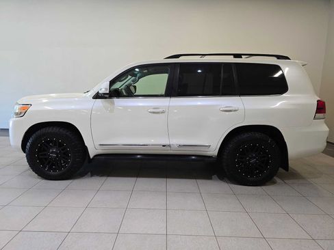 Used 2017 Toyota Land Cruiser AWD/4WD image 3