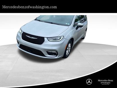 Used 2023 Chrysler Pacifica Touring-L