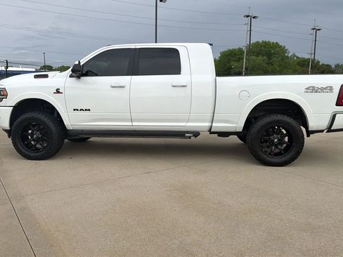 Used 2020 RAM 2500 Laramie w/ Night Edition AWD/4WD image 10