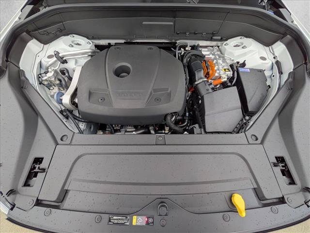 New 2026 Volvo XC90 T8 Plus w/ Protection Package AWD/4WD image 19