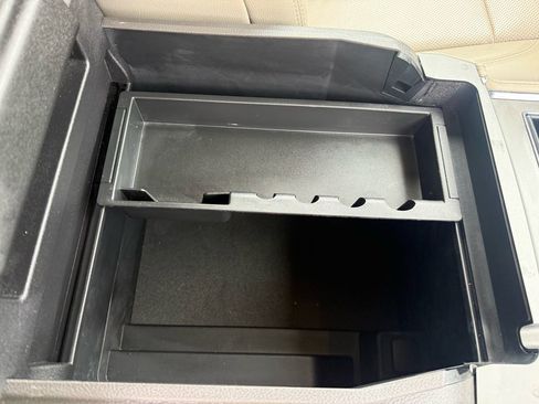 Used 2021 Ford Expedition XLT image 42