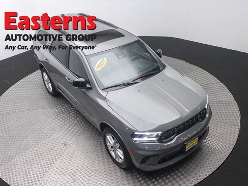 Used 2024 Dodge Durango GT AWD/4WD image 3