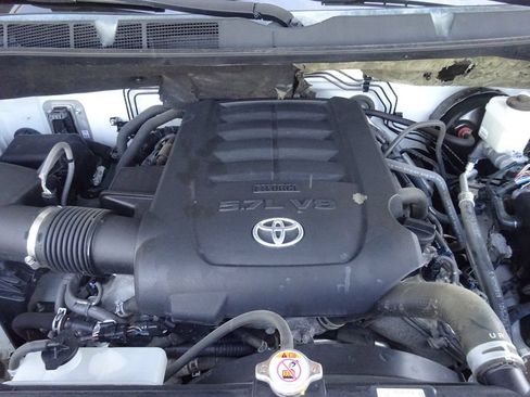 Used 2021 Toyota Tundra SR5 w/ Trail Edition AWD/4WD image 11