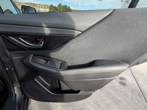 Used 2025 Subaru Outback Premium image 29