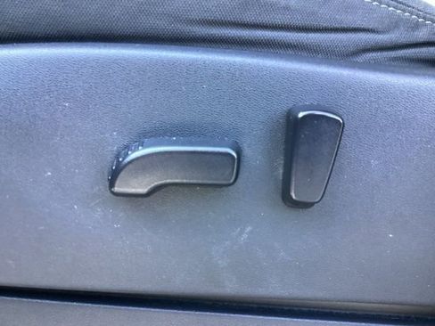 Used 2023 Nissan Frontier SV image 23