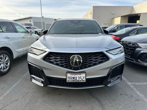 Used 2025 Acura MDX A-Spec image 2