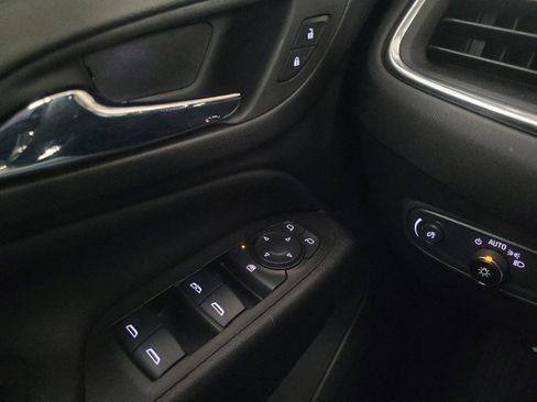 Used 2023 Chevrolet Equinox LT image 27