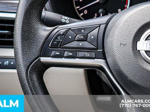 Used 2025 Nissan Altima 2.5 SV FWD image 33