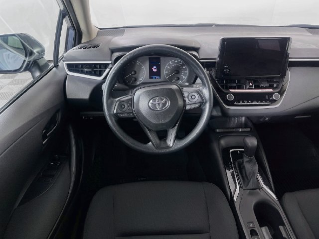 Used 2025 Toyota Corolla LE w/ Convenience Package FWD image 21