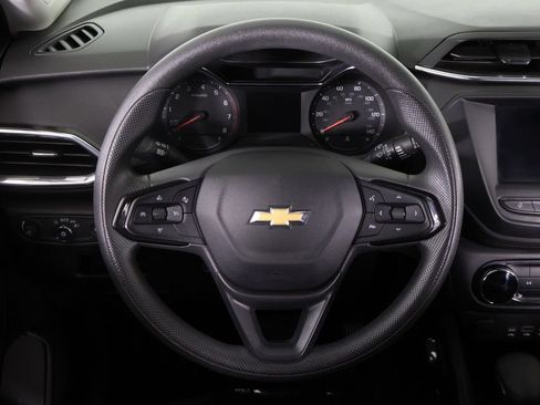 Used 2023 Chevrolet TrailBlazer LT AWD/4WD image 35
