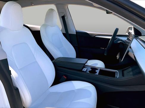 Used 2023 Tesla Model Y AWD image 8