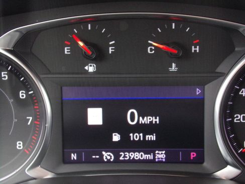Used 2023 GMC Acadia SLE w/ Driver Convenience Package AWD/4WD image 16