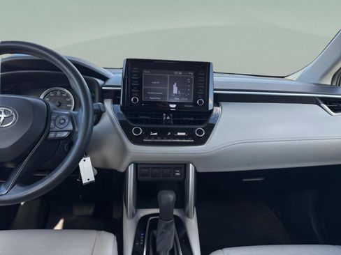 Certified 2022 Toyota Corolla Cross L image 15