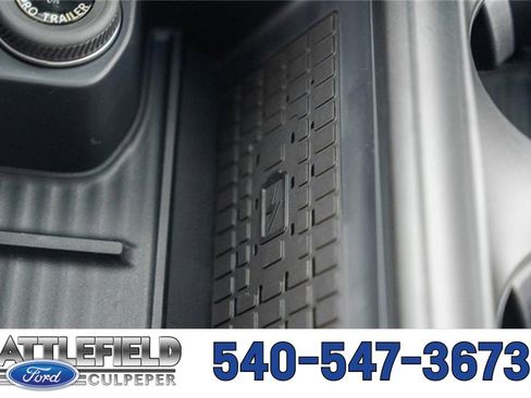 New 2025 Ford Expedition Active image 33