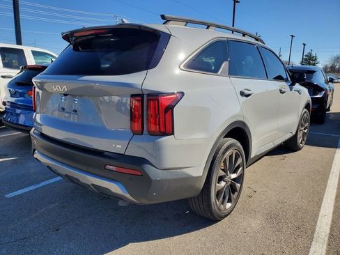 Used 2023 Kia Sorento SX Prestige image 4