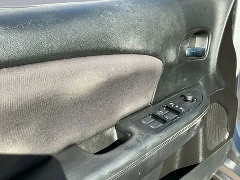 Used 2014 Chrysler 200 Touring image 11