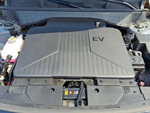 Certified 2024 Hyundai Kona SEL FWD image 27