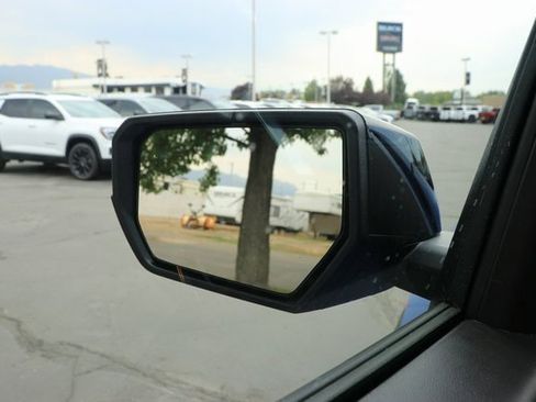 New 2025 GMC Canyon Elevation w/ Convenience Package image 13