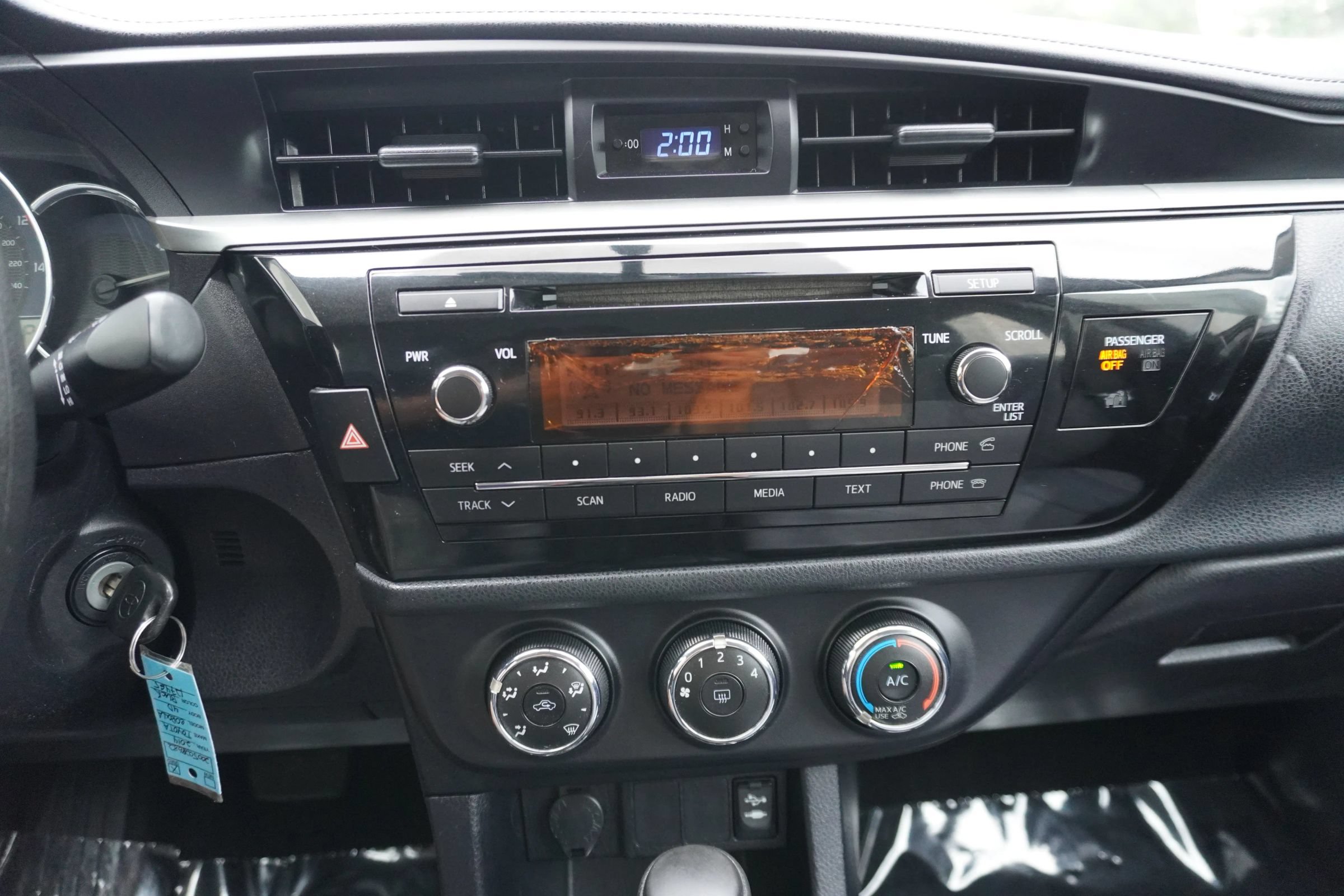 Used 2014 Toyota Corolla L FWD image 19