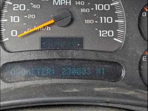 Used 2005 Chevrolet Tahoe 2WD image 9