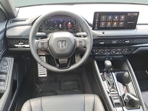 Used 2025 Honda Accord Sport image 15
