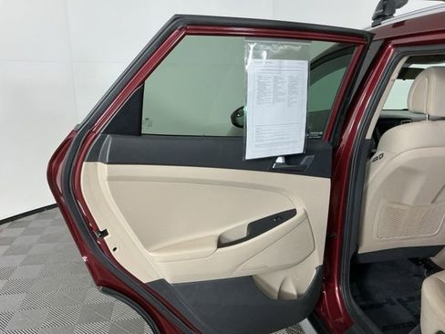 Used 2017 Hyundai Tucson SE image 23