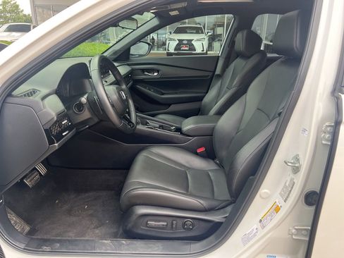 Used 2024 Honda Accord Sport image 9