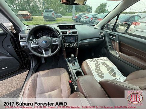 Used 2017 Subaru Forester 2.5i Touring AWD/4WD image 14