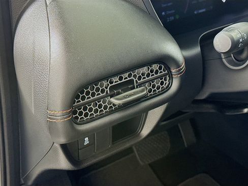 Used 2024 Honda HR-V Sport image 11