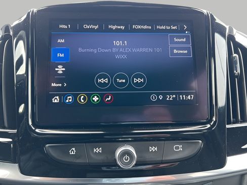 Used 2023 Chevrolet Traverse LT w/ LPO, Floor Liner Package image 12