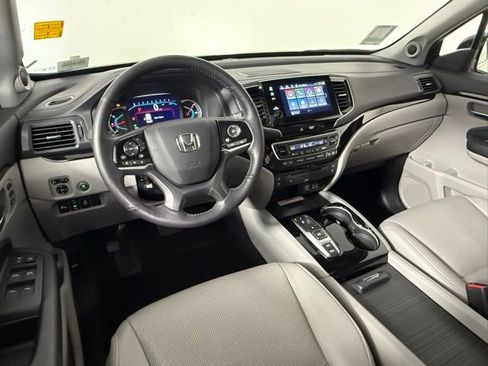 Used 2020 Honda Pilot Elite image 42