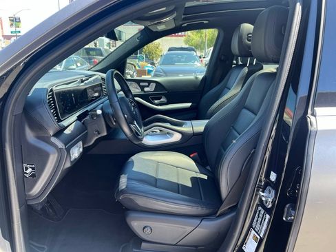 Used 2022 Mercedes-Benz GLS 450 4MATIC image 10
